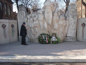 A képek
                      kattintásra megtekinthetők